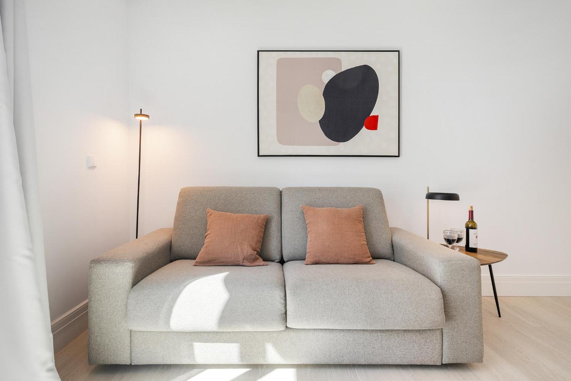 Superior One-Bedroom Apartment