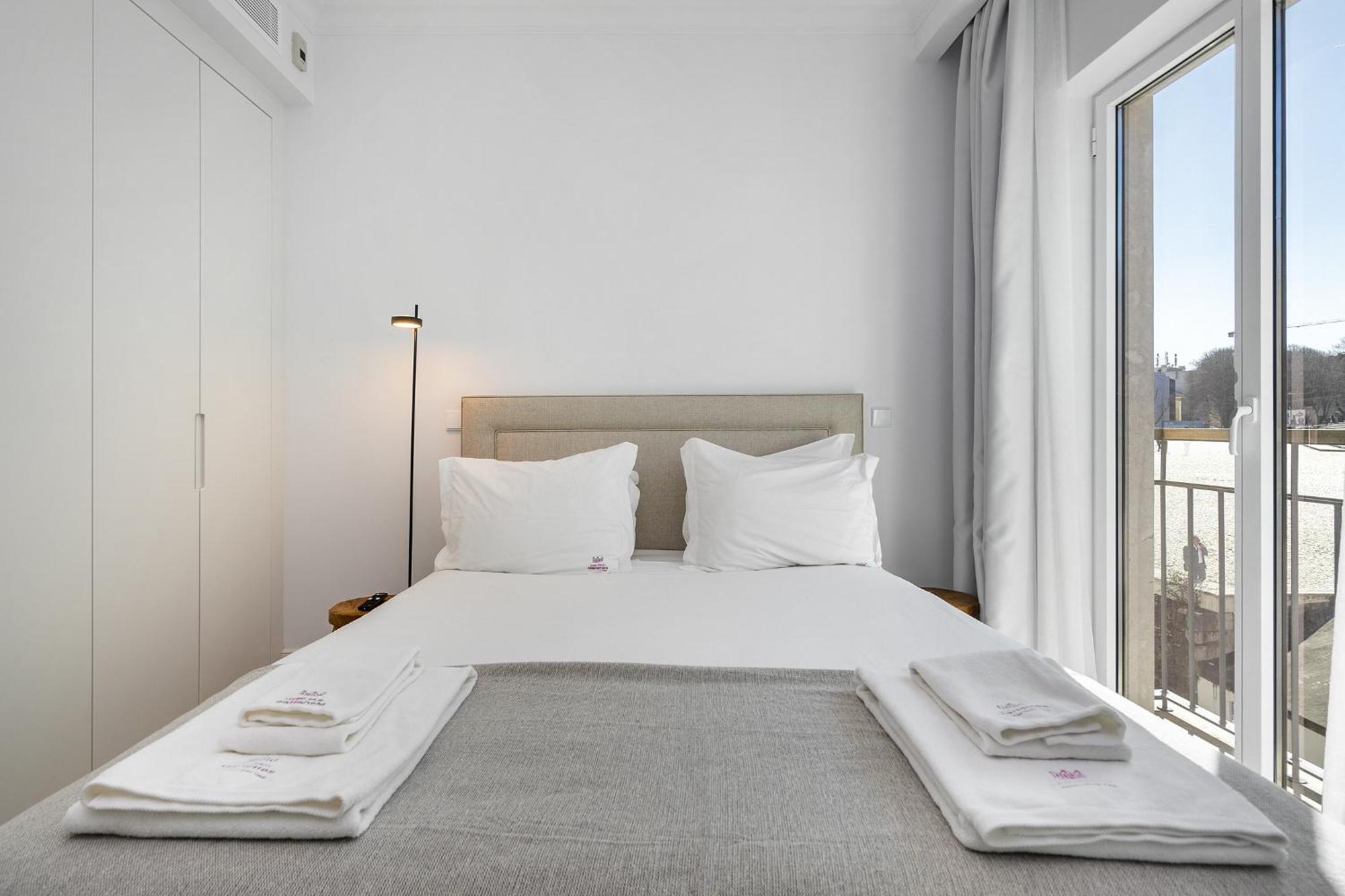 Superior One-Bedroom Apartment